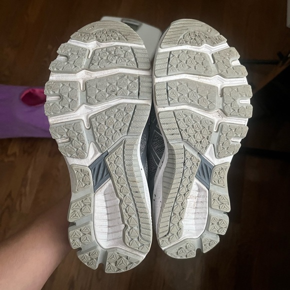 ASICS running shoes size 5 in womens - Picture 6 of 6